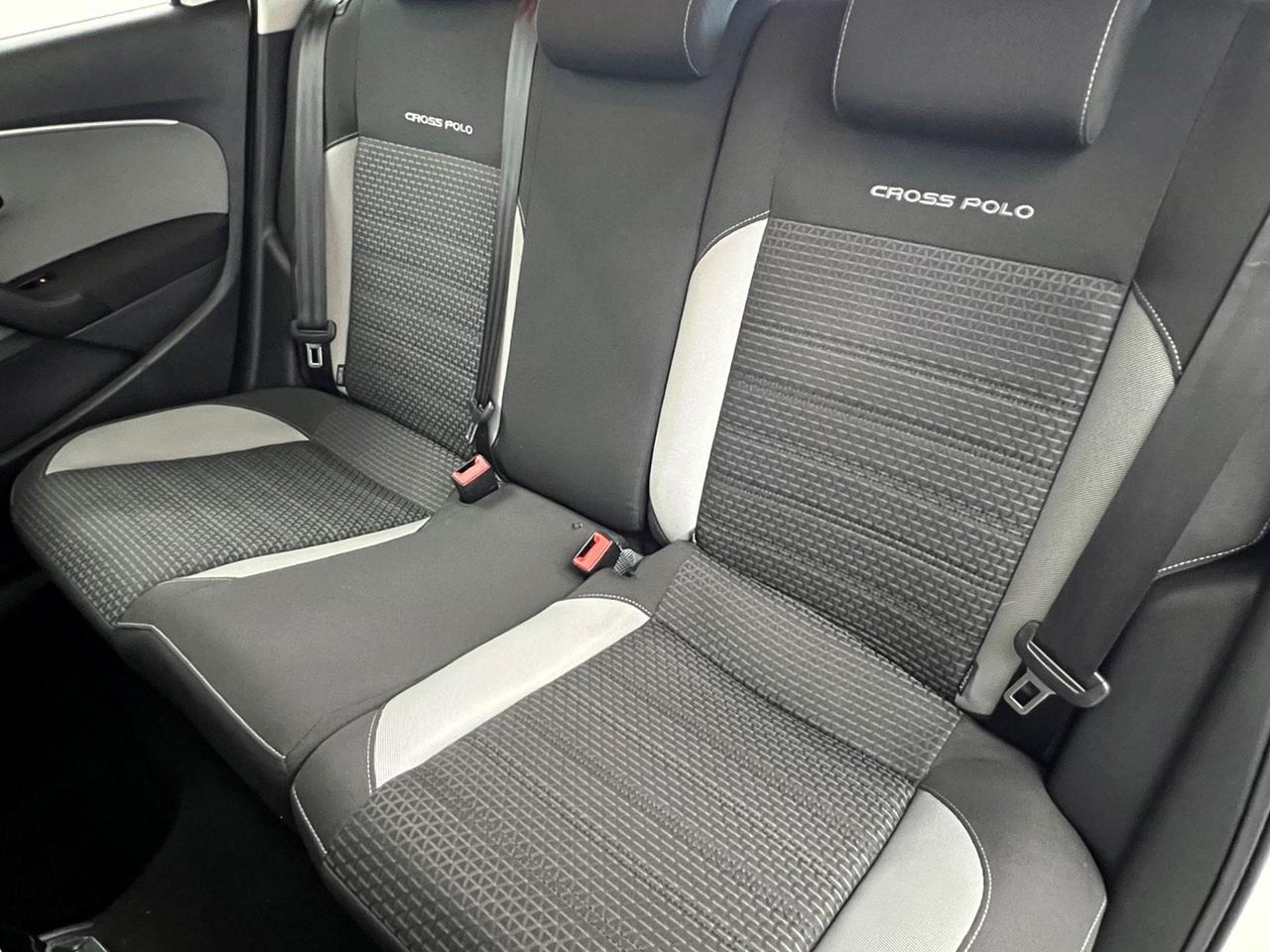 VOLKSWAGEN Polo V 2014 Polo 5p 1.2 tsi bm Cross