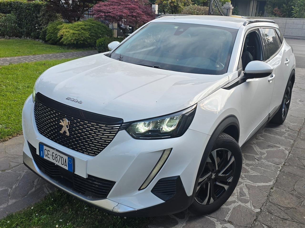 Peugeot 2008 BlueHDi 130 S&S EAT8 Allure Pack