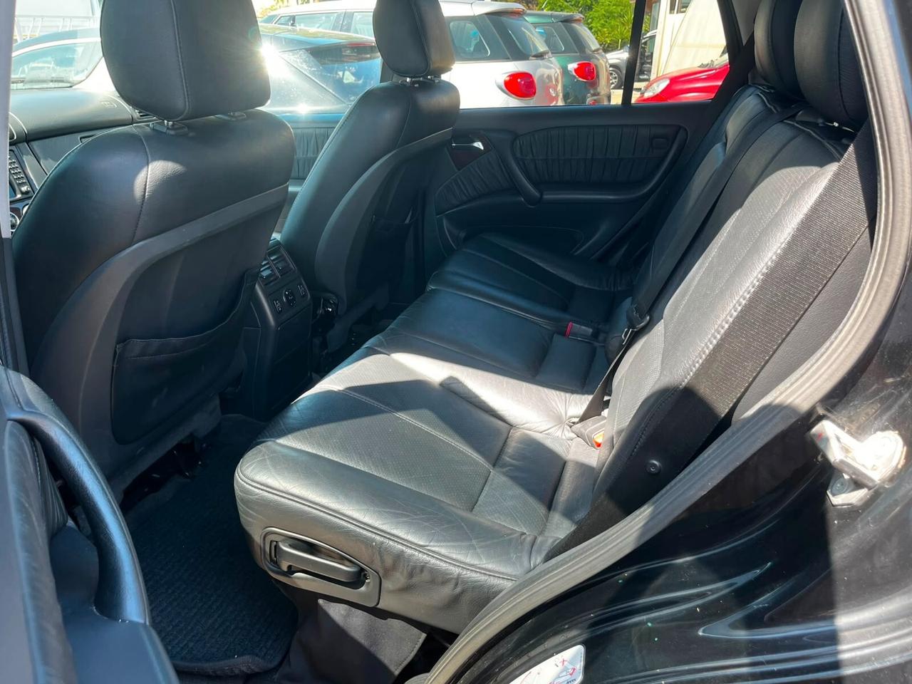 Mercedes-benz ML 270 turbodiesel cat CDI SE Leather