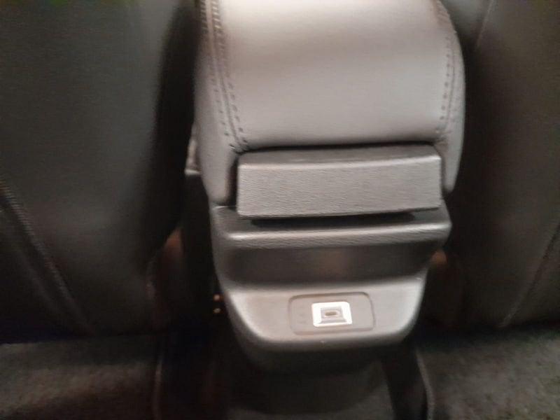 Jeep Avenger e-Hybrid 1.2 MHEV e-Hybrid Turbo Altitude