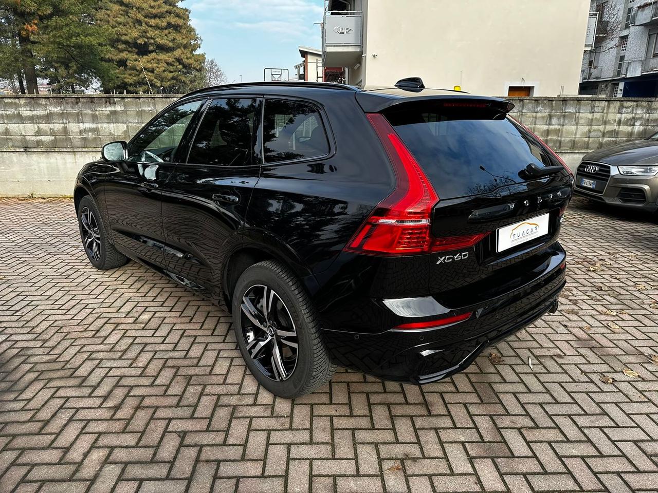 Volvo XC 60 Plus Dark 2.0 B4 MHEV