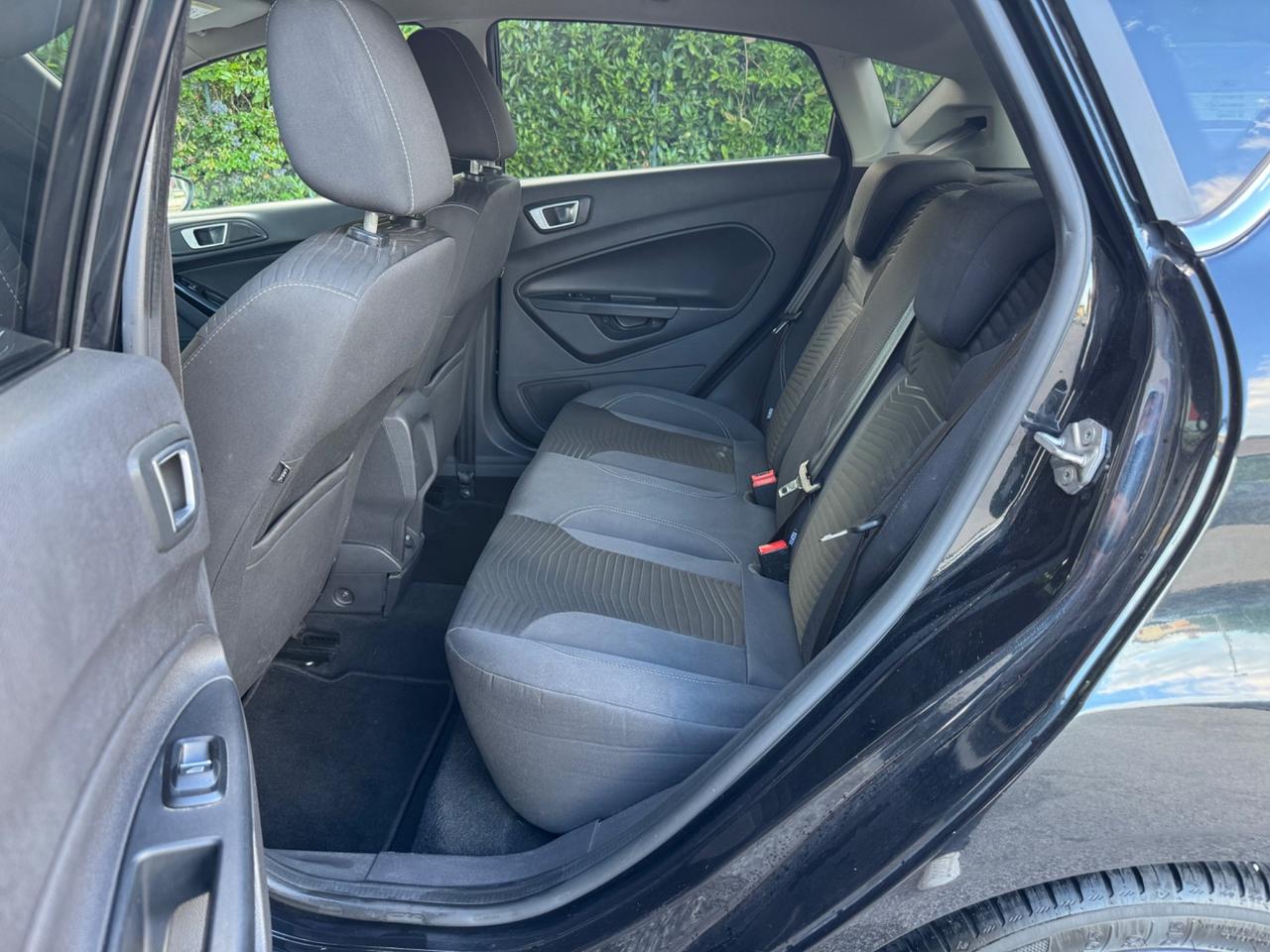 Ford Fiesta 1.5 TDCi 75CV 5 porte Titanium