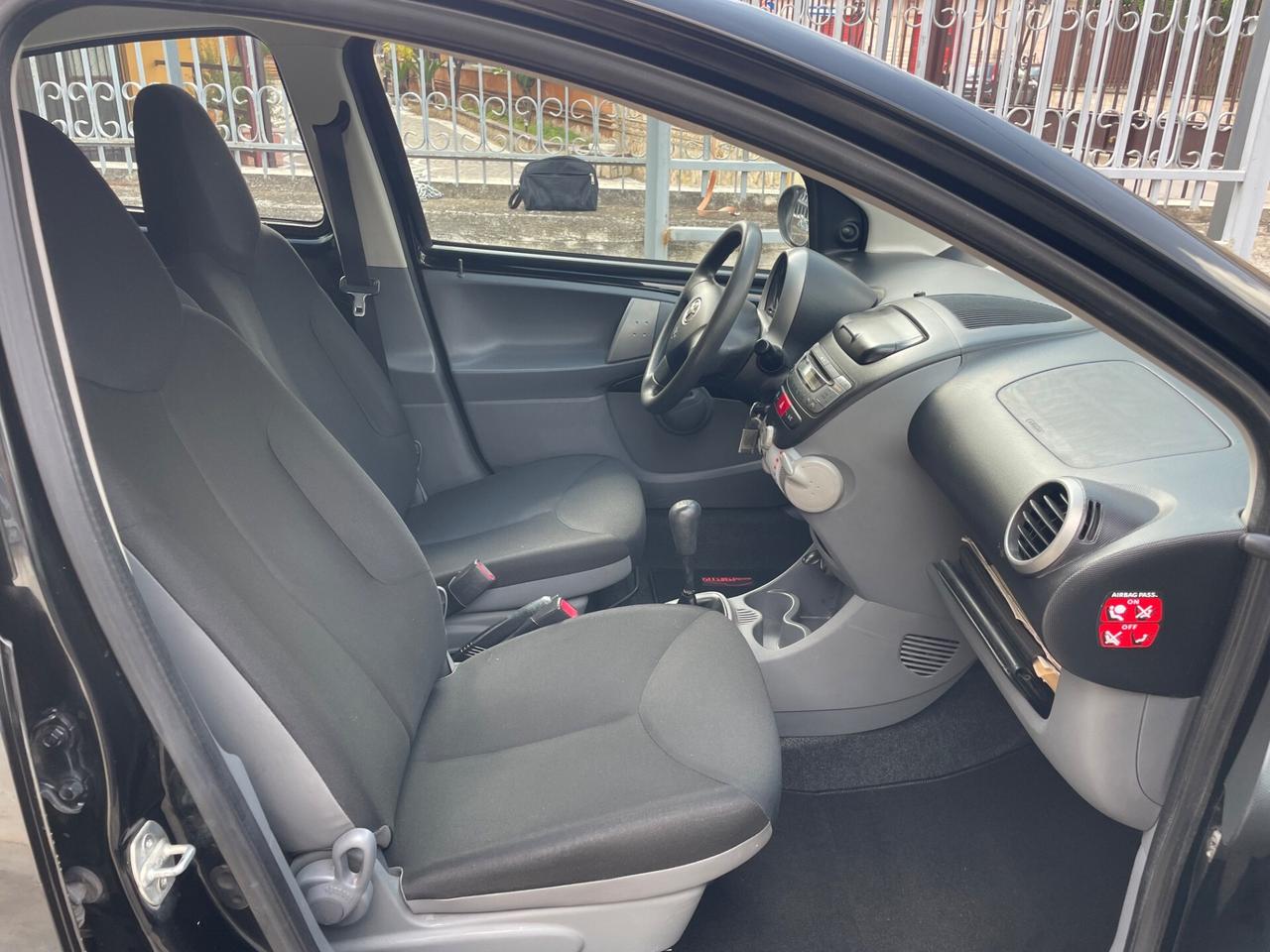 Toyota Aygo 1.0 12V VVT-i 5 porte Sol Connect