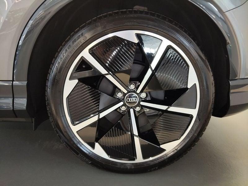 Audi Q4 e-tron Q4 SPB 55 e-tron quattro S line edition