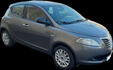 Lancia Ypsilon 1.3 MJT 16V 95 CV 5 porte S&S Silver