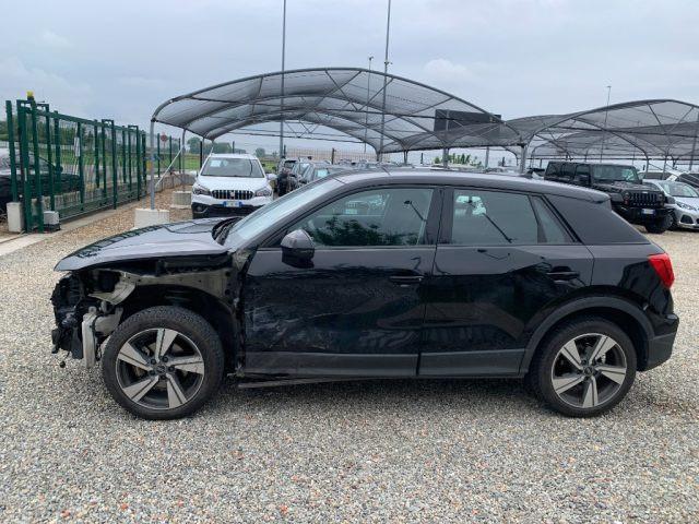 AUDI Q2 30 TDI S tronic Identity Black