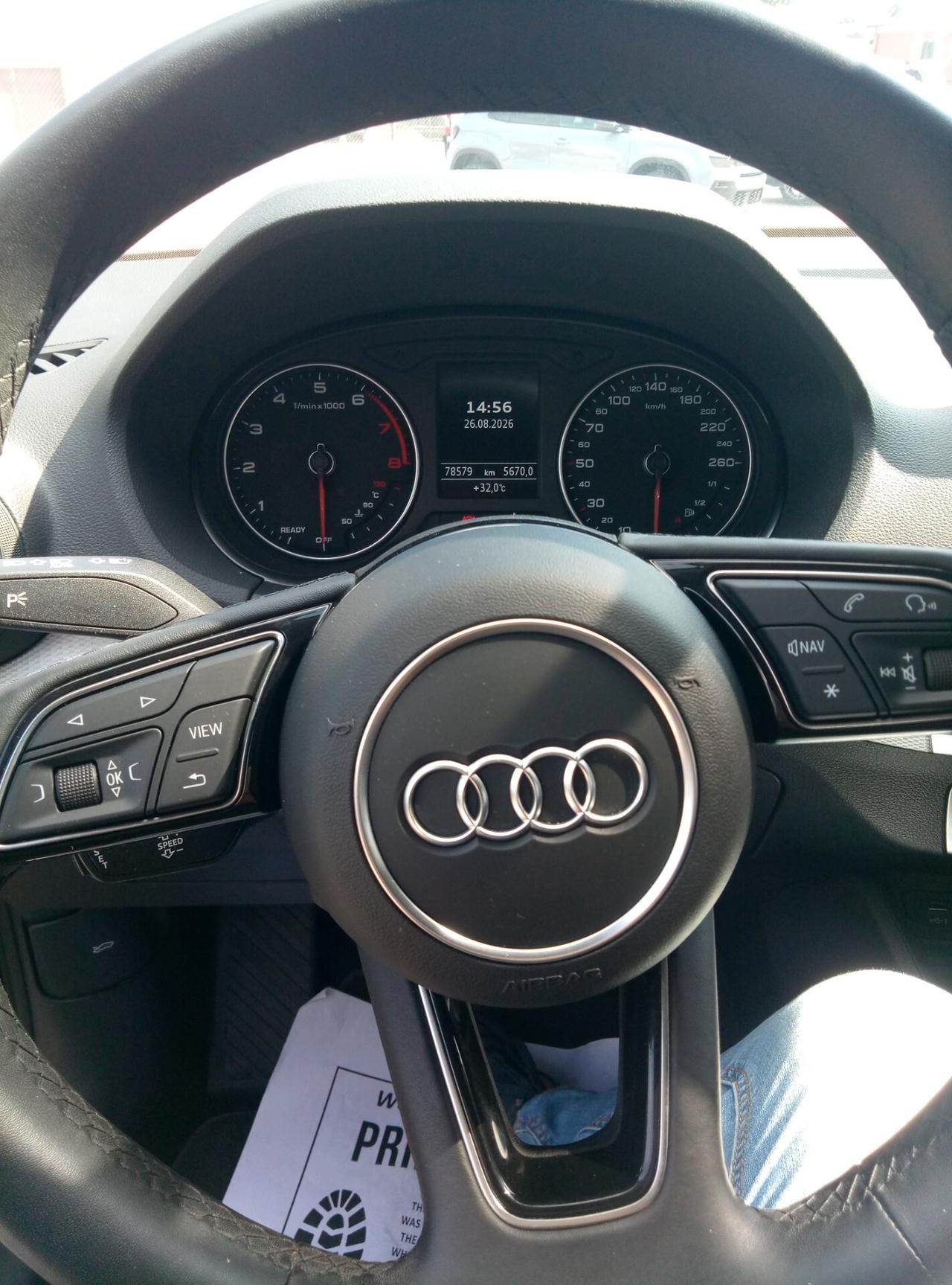 Audi Q2 30 TFSI Business Advanced