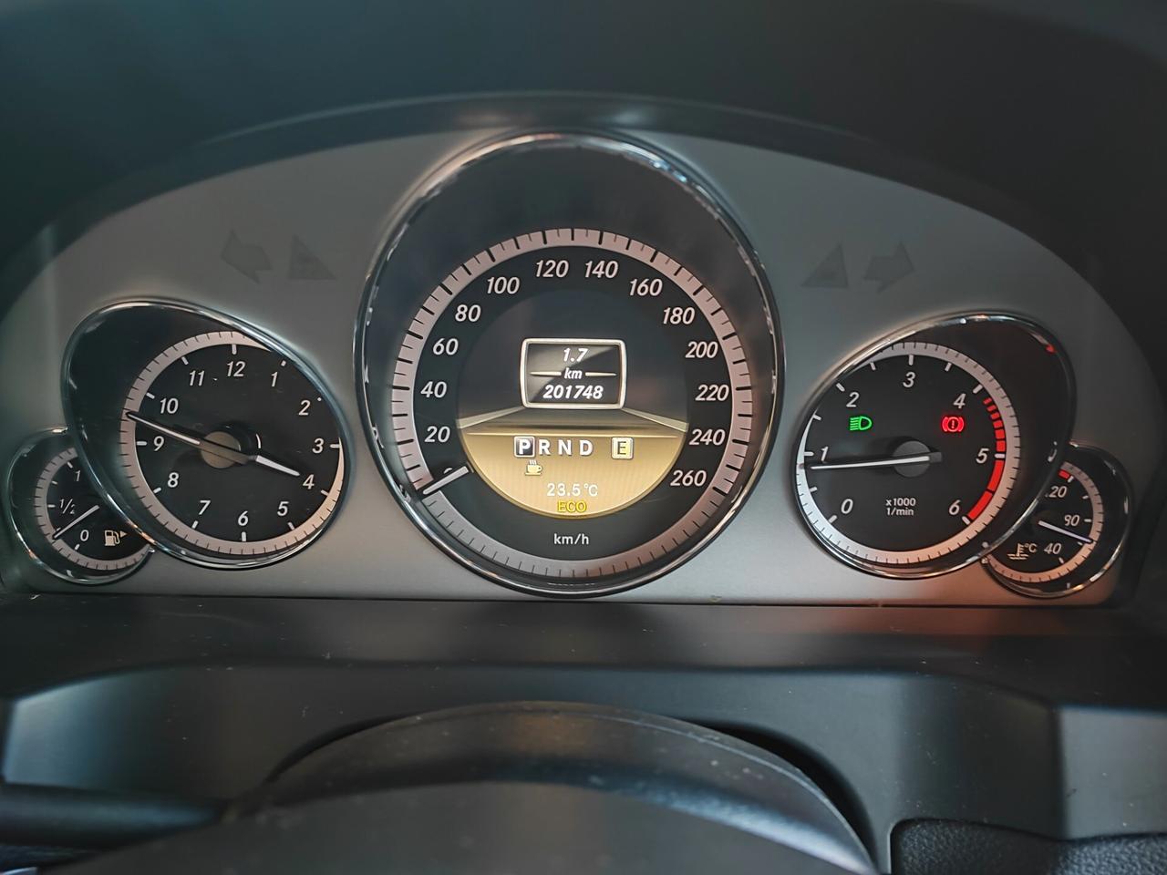 Mercedes-benz E 220 CDI Coupé BlueEFFICIENCY