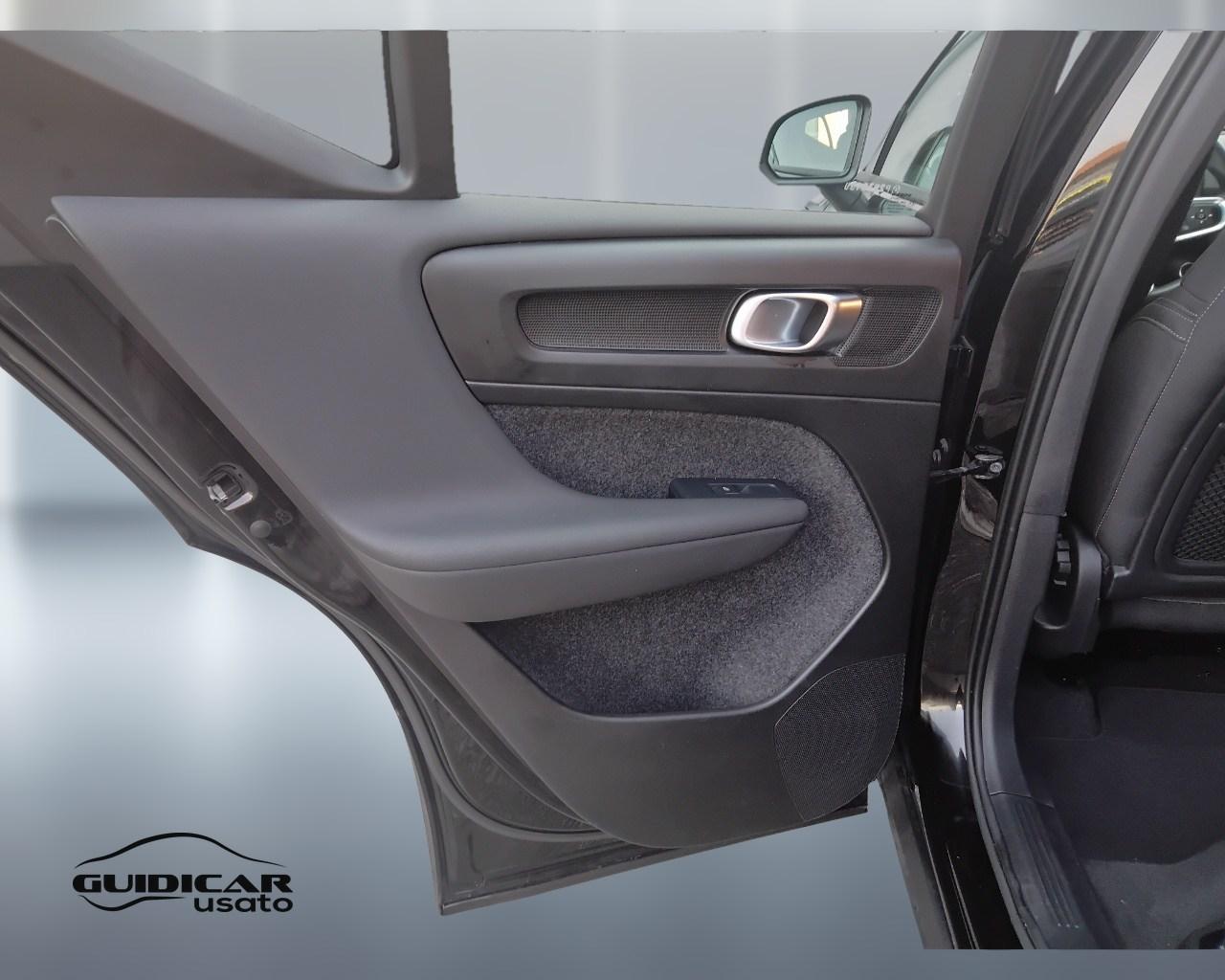 VOLVO XC40 2023 - XC40 1.5 t2 Core auto