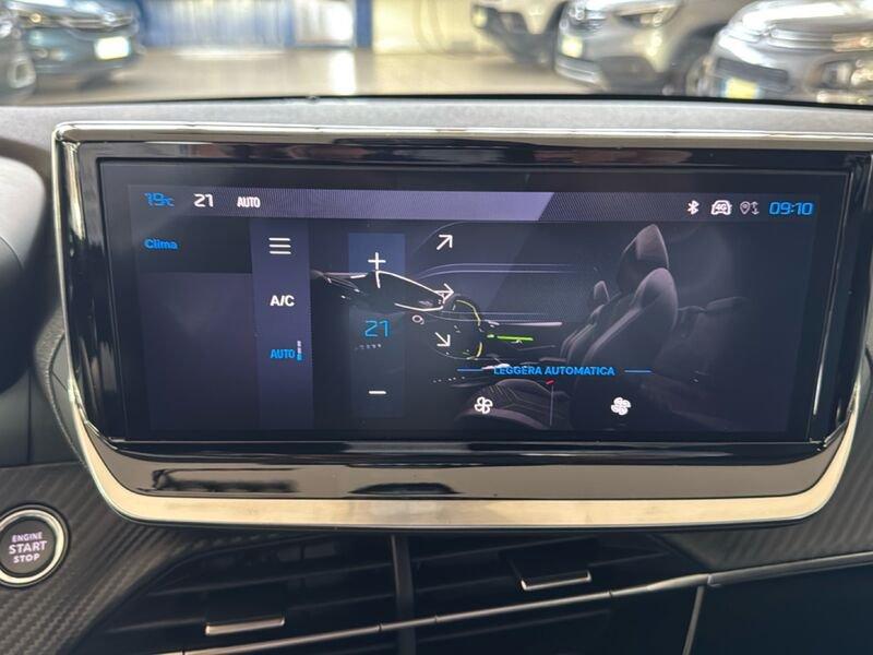 Peugeot 208 Allure Hybrid 100 e-DCS6 auto