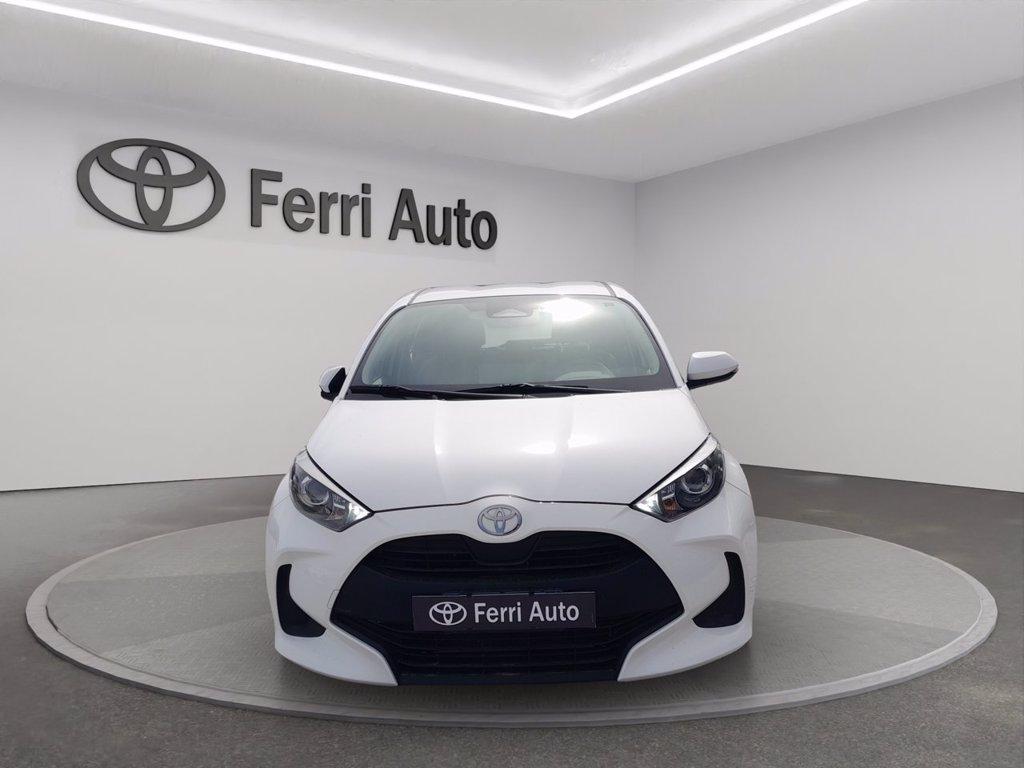 TOYOTA Yaris 1.5h active del 2025