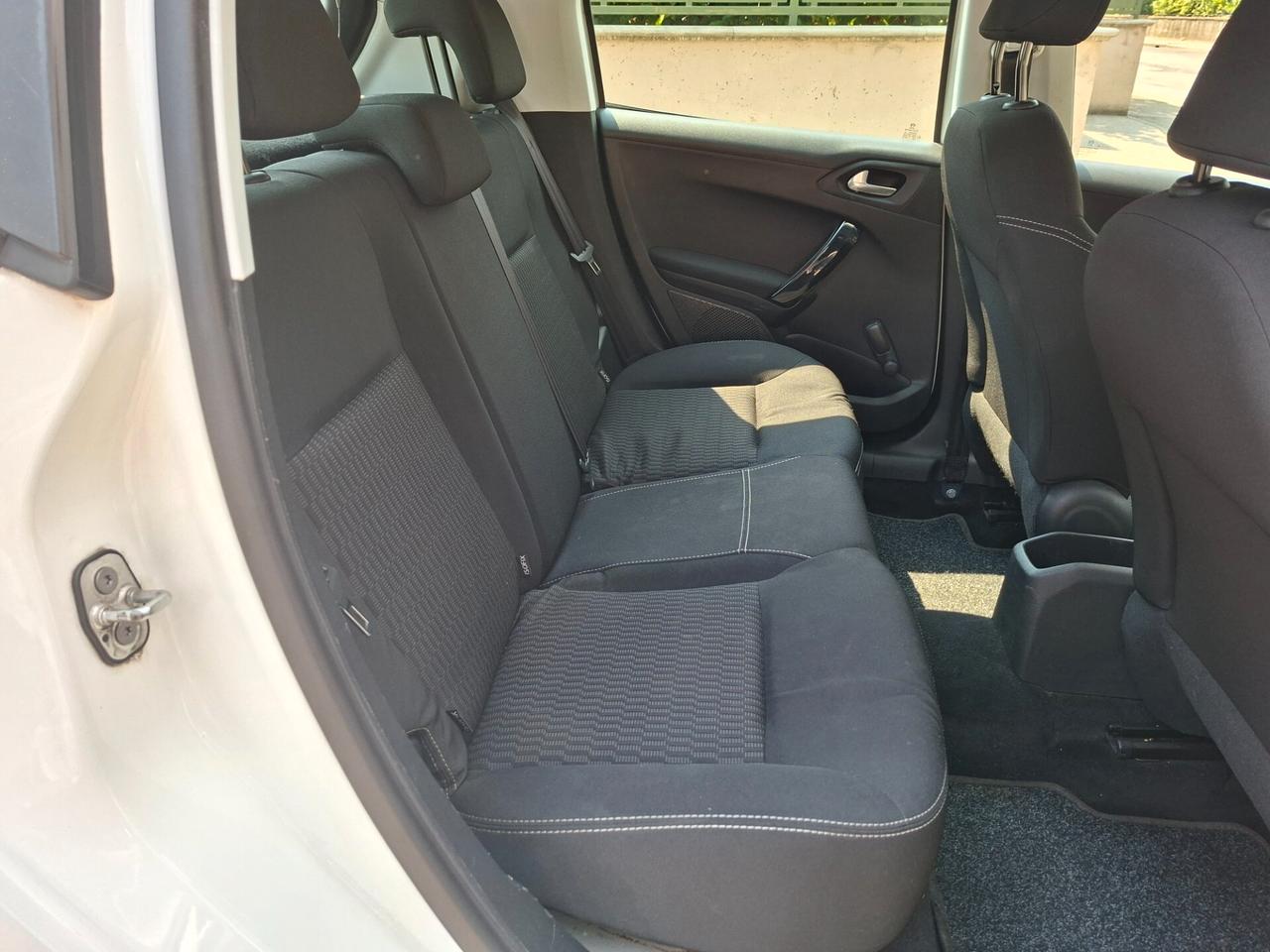 Peugeot 208 1.2 GPL / 5PORTE