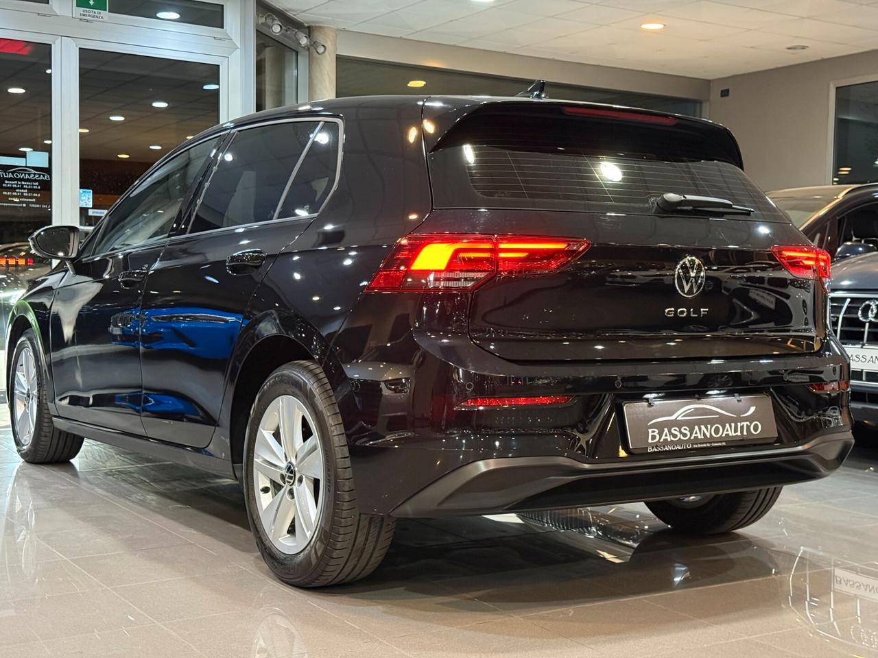 Volkswagen Golf VIII 2023 2.0 tdi Life 115cv dsg