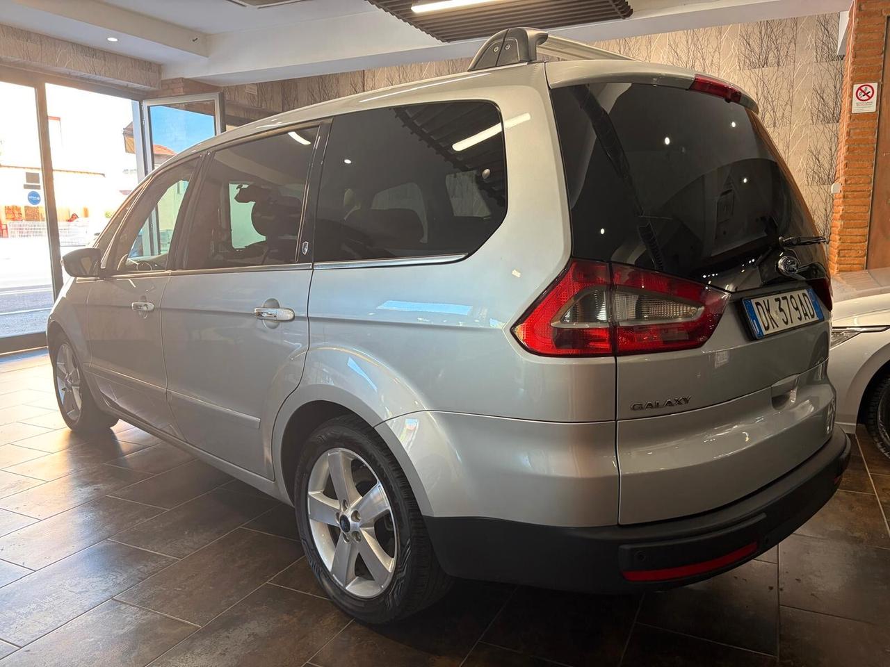 Ford Galaxy 1.8 TDCi 125 CV Ghia