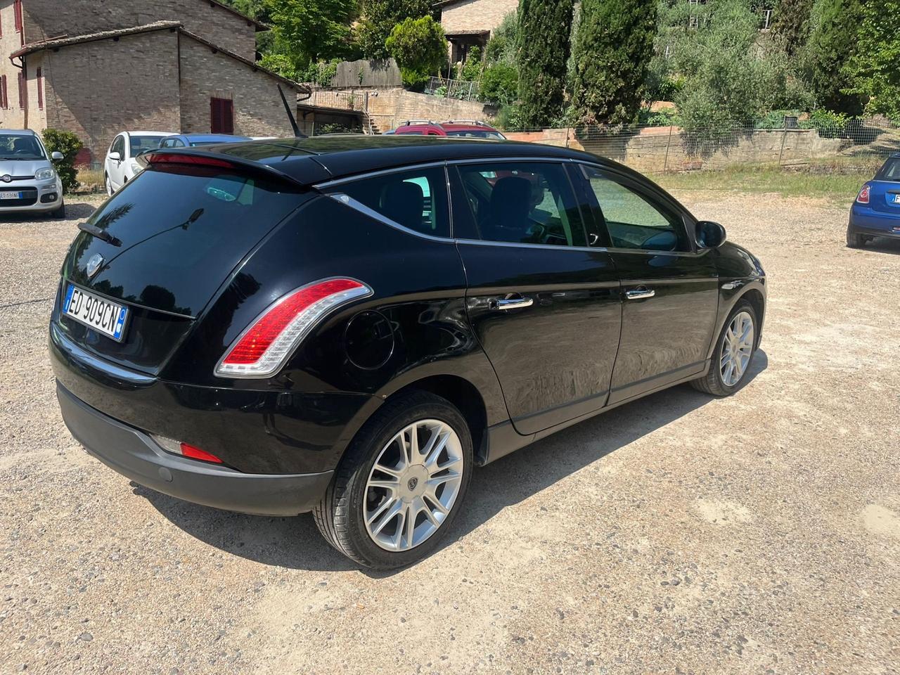 Lancia Delta 1.9 MJT Twinturbo DPF Executive