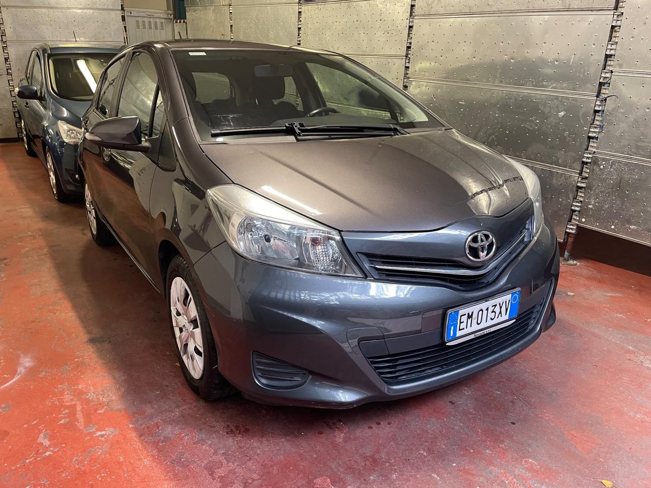 Toyota Yaris 1.0 5 porte Active