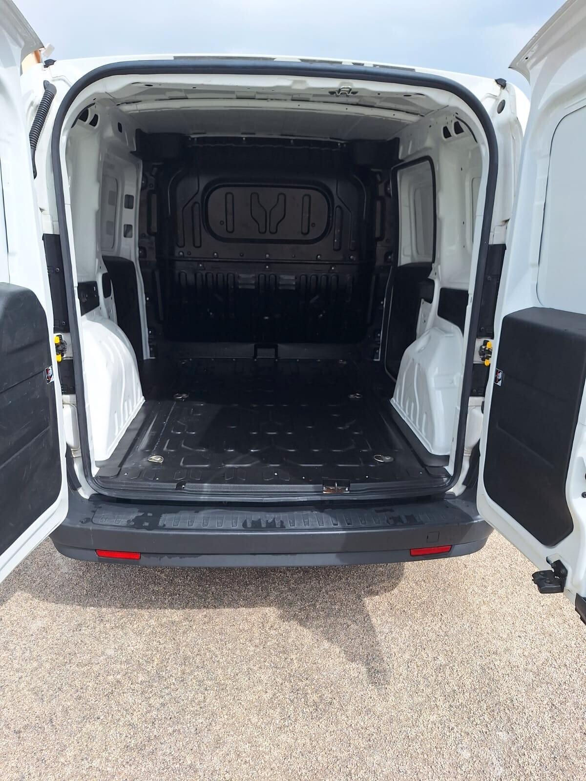 Fiat Doblo 1.6MJT 105CV PC-TN Cargo Lamierato 2019