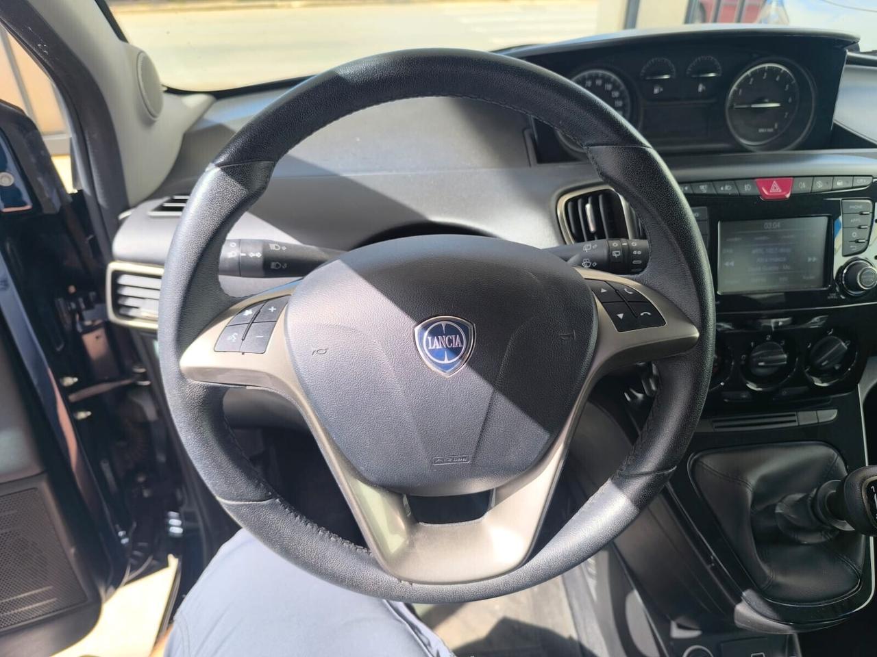 Lancia Ypsilon 1.0CC 69CV Hybrid Ecochic Gold 2021