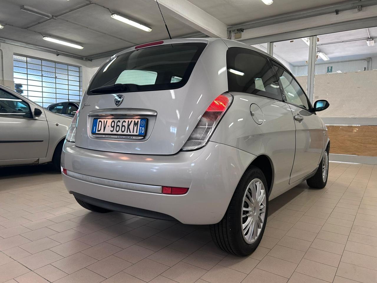 Lancia Ypsilon 1.2 Argento
