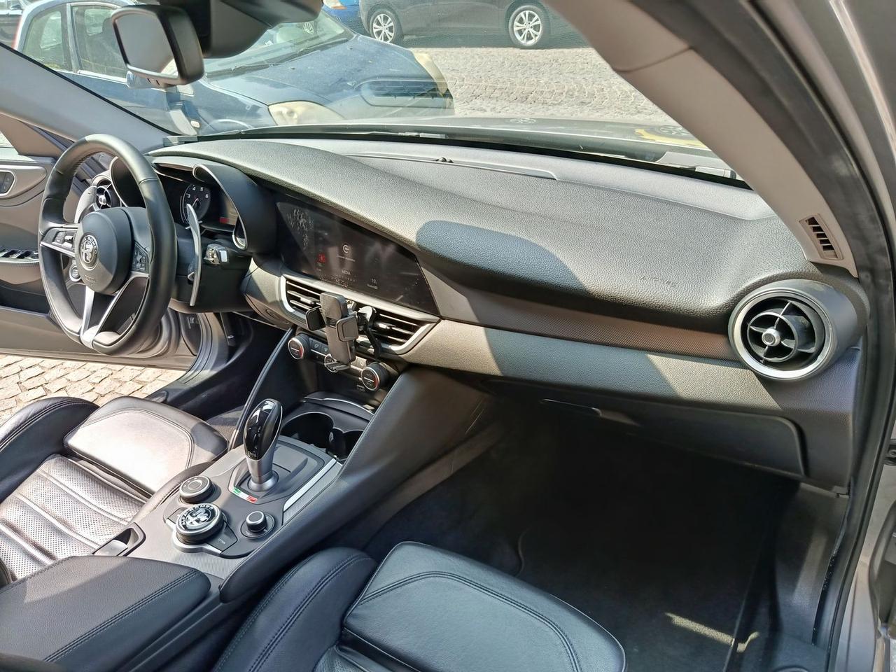 Alfa Romeo Giulia Veloce 2.0 Turbo #10509