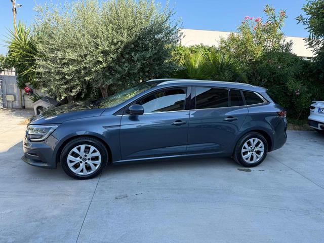 RENAULT Megane Mégane Sporter Blue dCi 115 CV Autocarro
