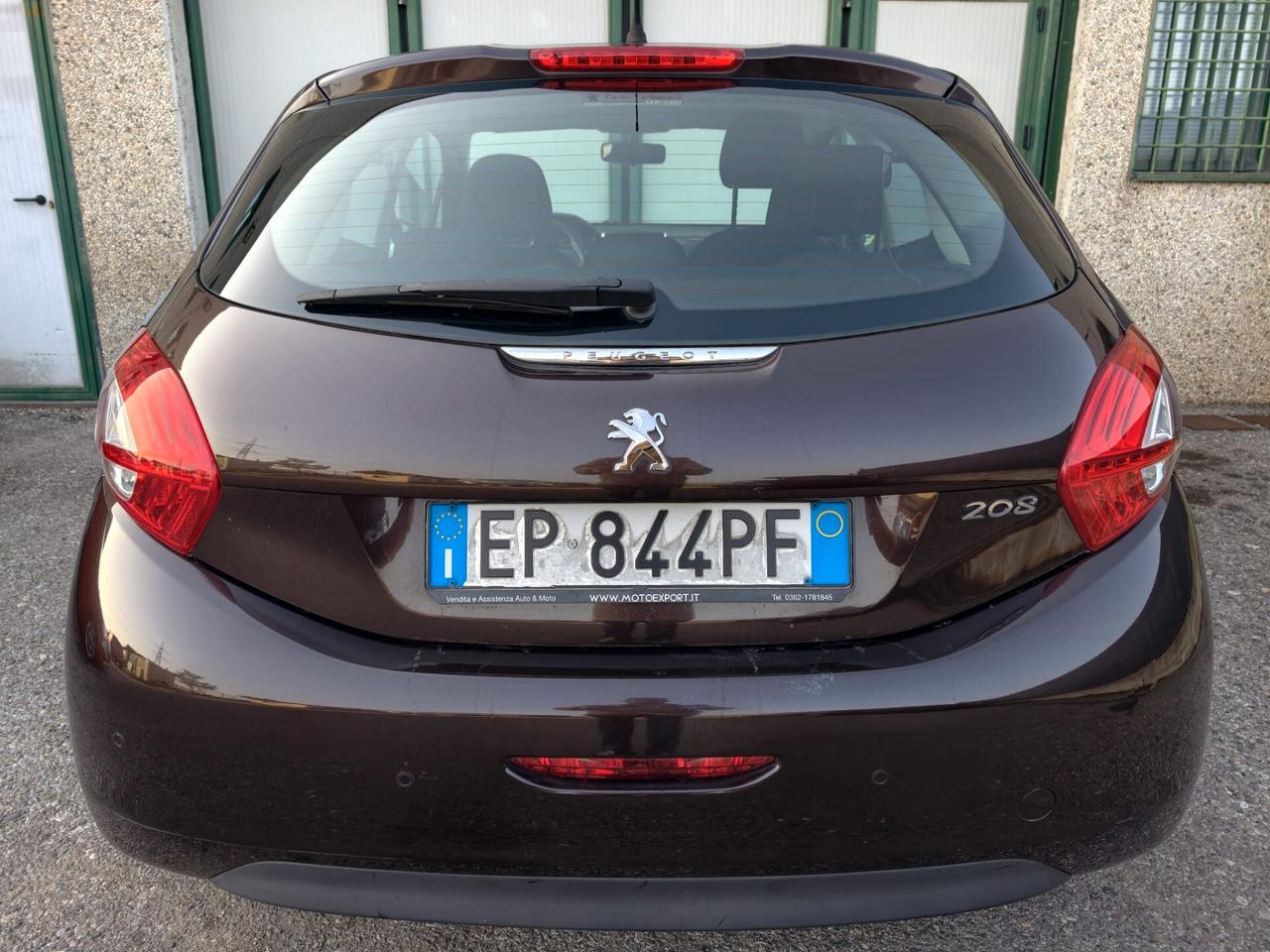 Peugeot 208 1.2 BENZINA NEOPATENTATI 3 PORTE 2012