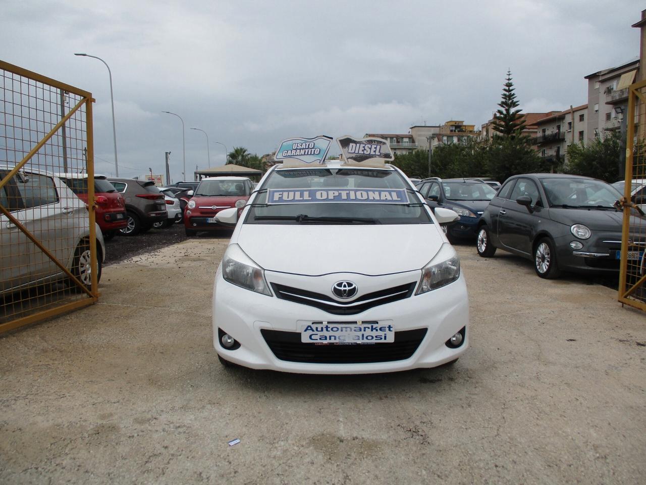 Toyota Yaris 1.4 D-4D 5 porte Lounge MOLTO BELLA