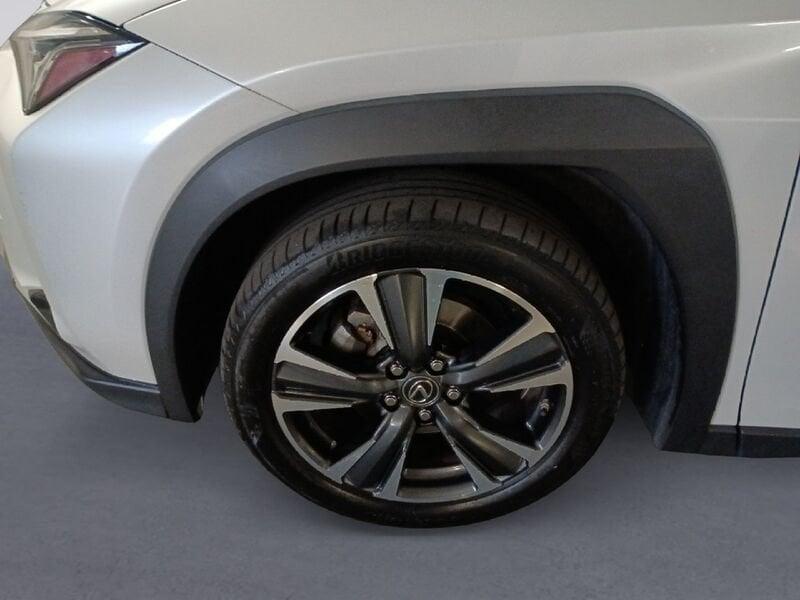 Lexus UX UX Hybrid Executive