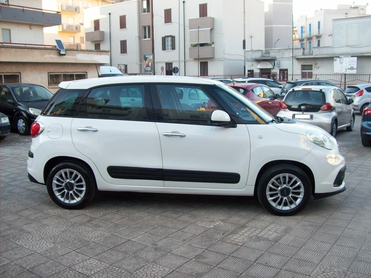 Fiat 500L Pro 1.6 MJT 120CV Lounge Navy (N1)