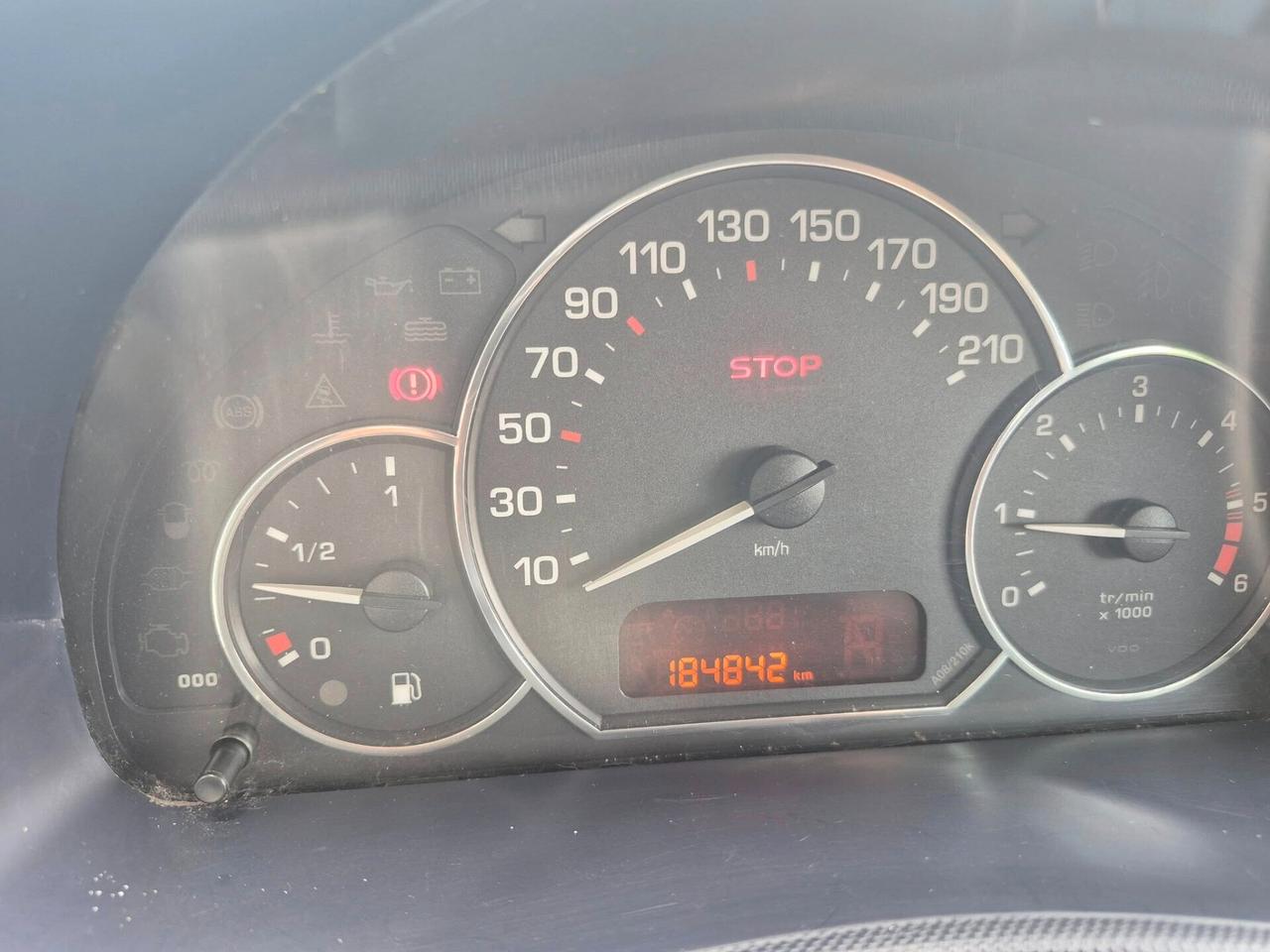 Peugeot 1007 1.4 HDi 68 CV OK NEOP.