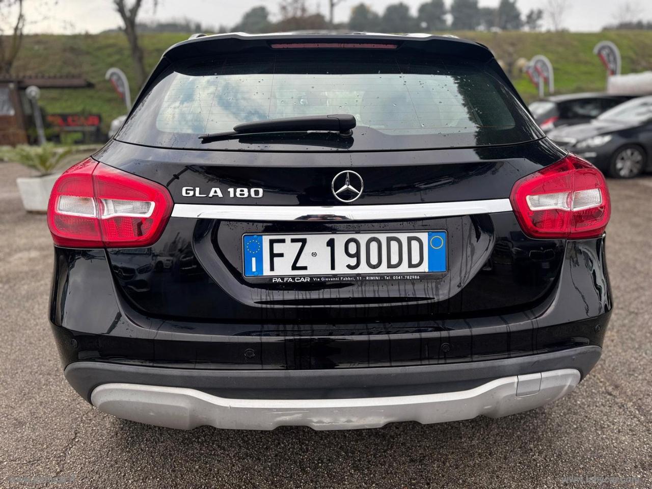 MERCEDES-BENZ GLA 180 Executive