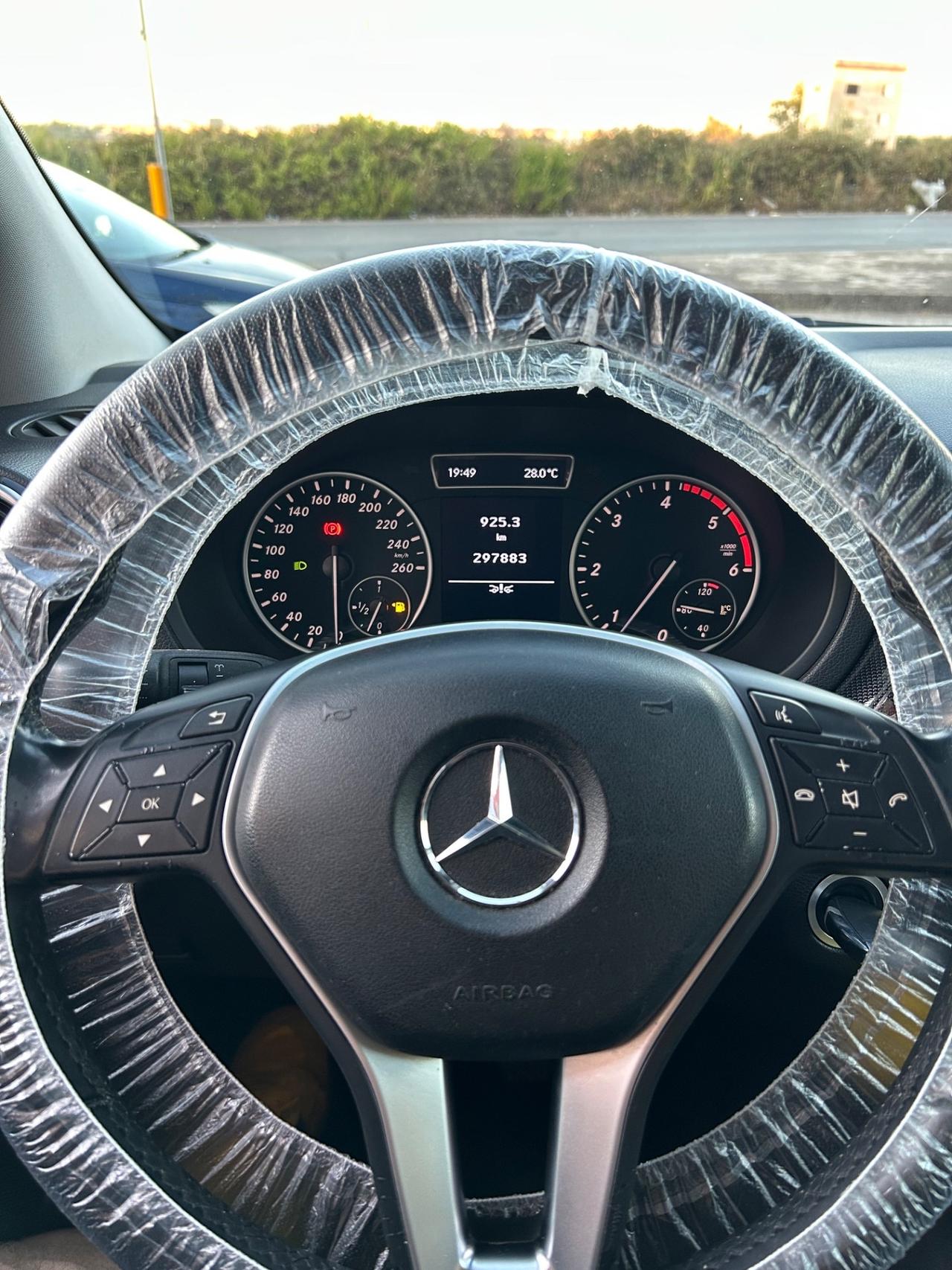 Mercedes-benz B 180 CDI BlueEFFICIENCY Executive