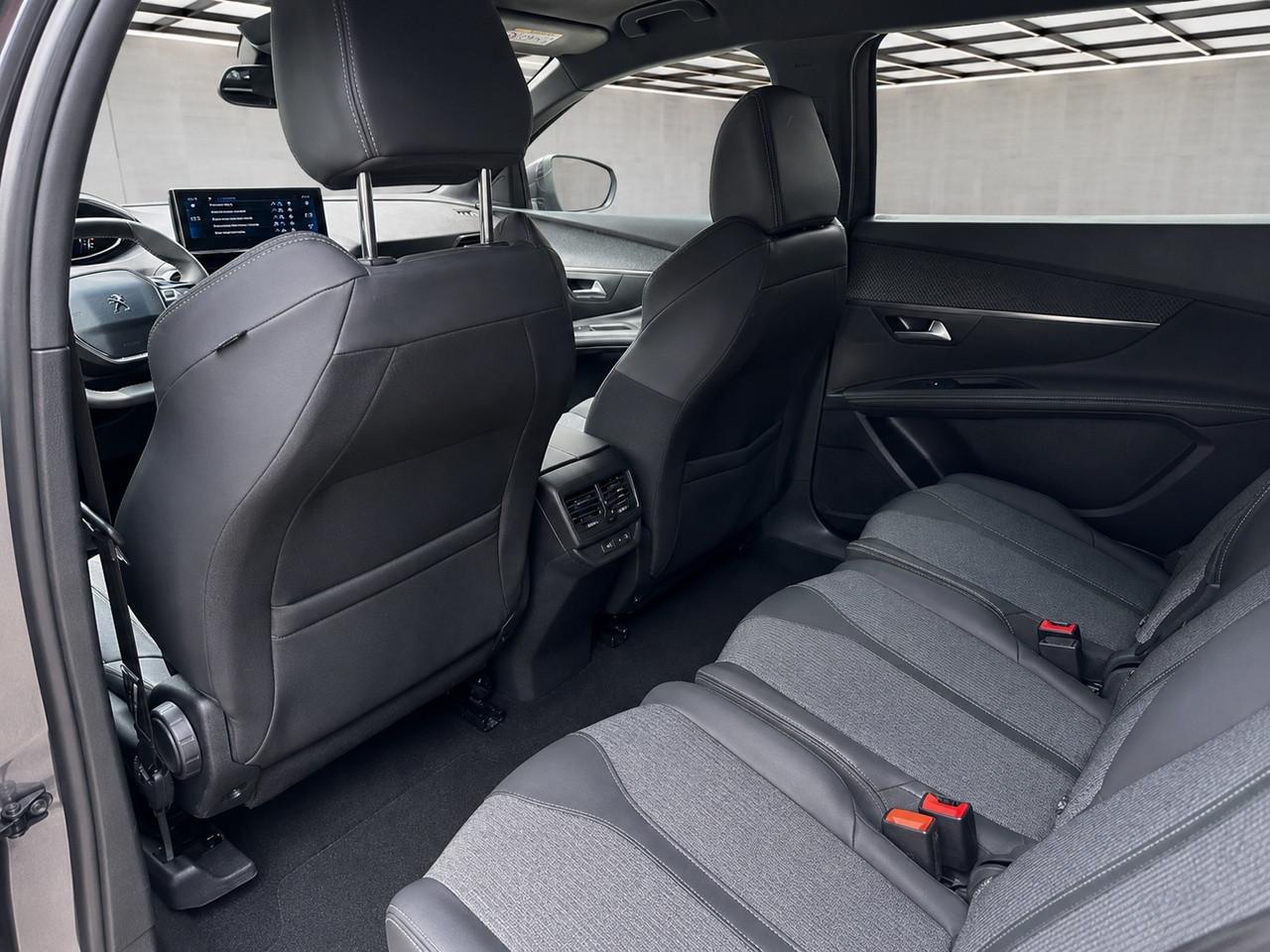 PEUGEOT 5008 II 2021 - 5008 1.5 bluehdi Allure Pack s&s 130cv eat8