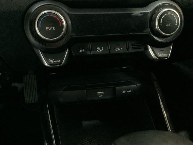 KIA Stonic 1.0 T-GDi 120 CV MHEV DCT Black Edition