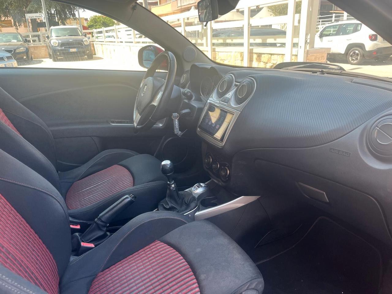 Alfa Romeo MiTo 1.4 T 120 CV Distinctive Premium Pack