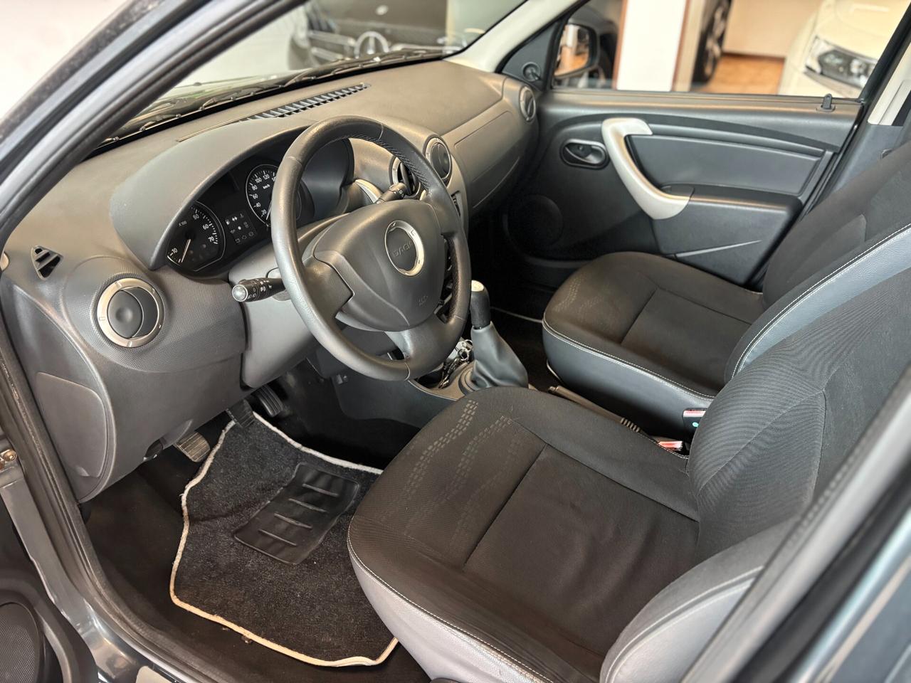 Dacia Sandero 1.6 8v Stepway*NEOPATENTATI