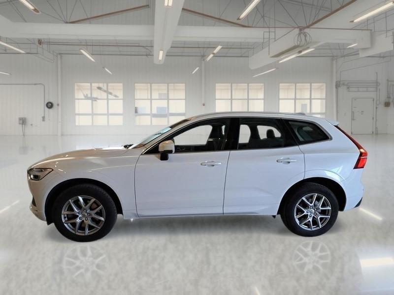 VOLVO XC60 B4 D AWD automatico Momentum Pro