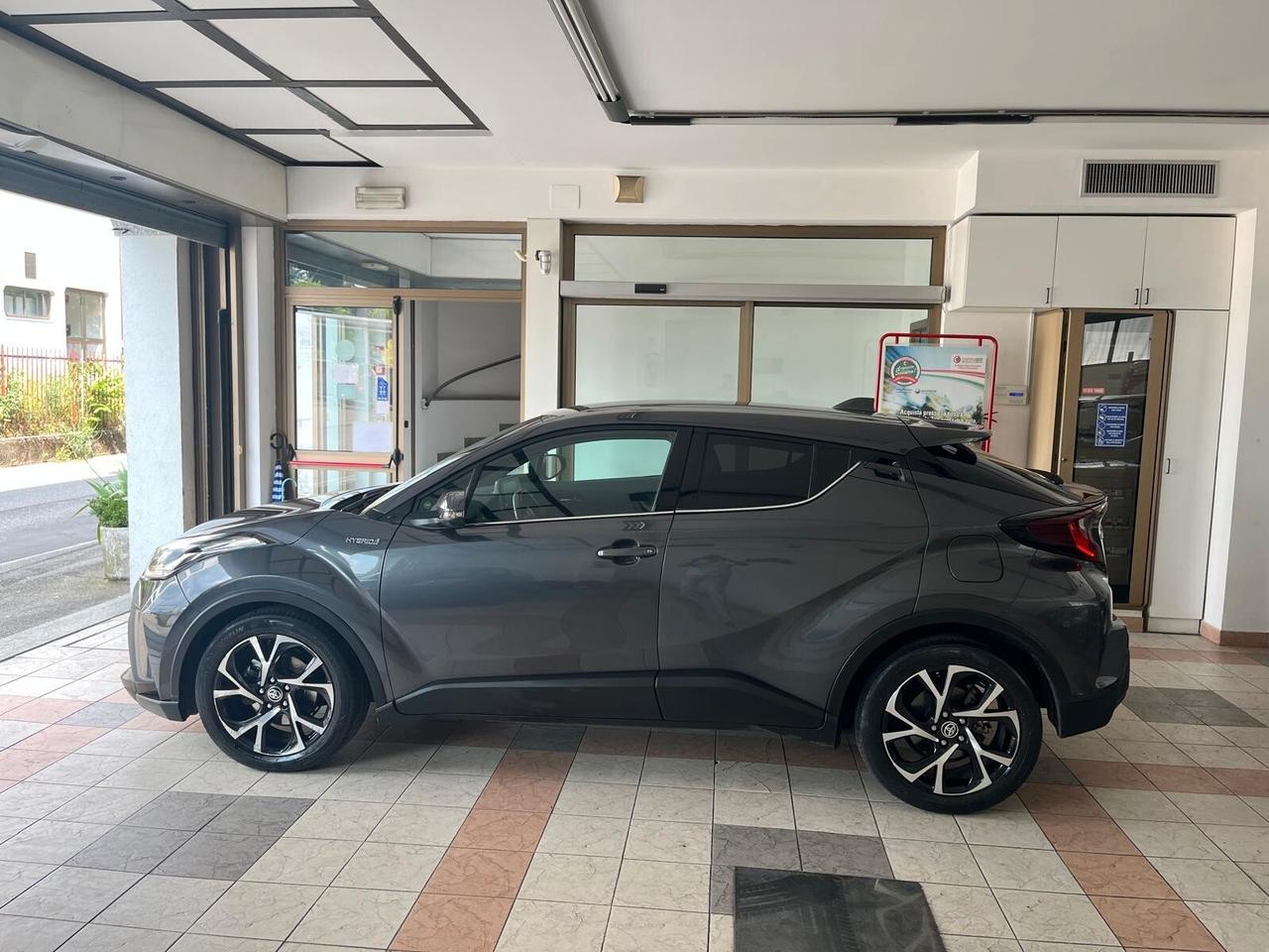 Toyota C-HR 1.8 Hybrid E-CVT Trend ADATTA AI NEOPATENTATI