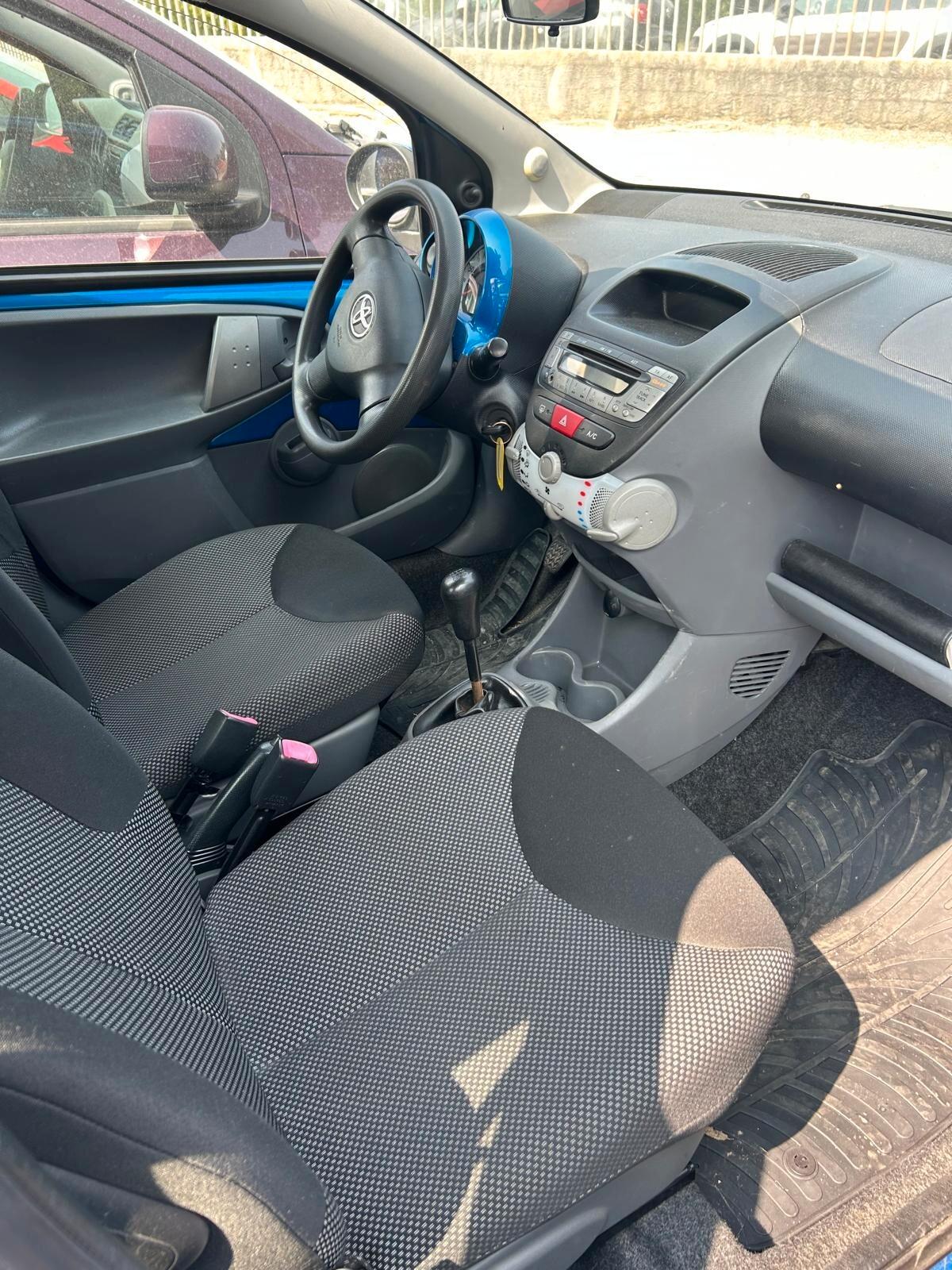 Toyota Aygo 1.0 12V VVT-i 5 porte OK Neo patentati