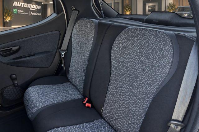 LANCIA Ypsilon HYBRID SILVER