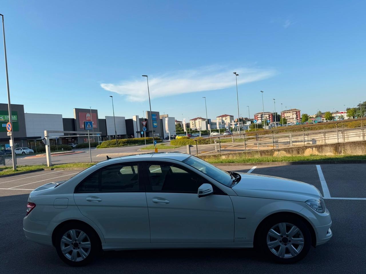 Mercedes-benz C 220 CDI BlueEFFICIENCY Avantgarde AMG
