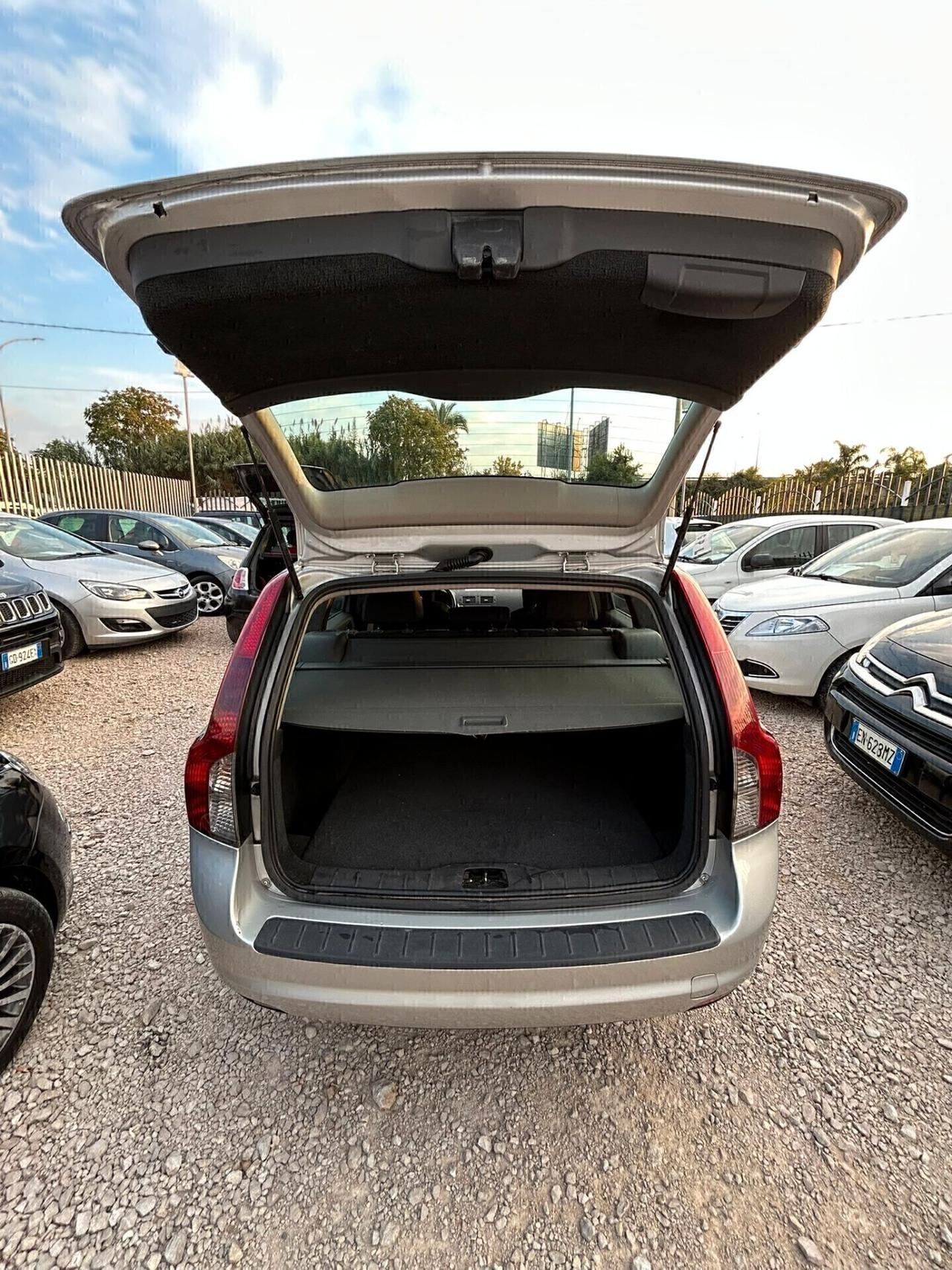Volvo V50 D2 POLAR