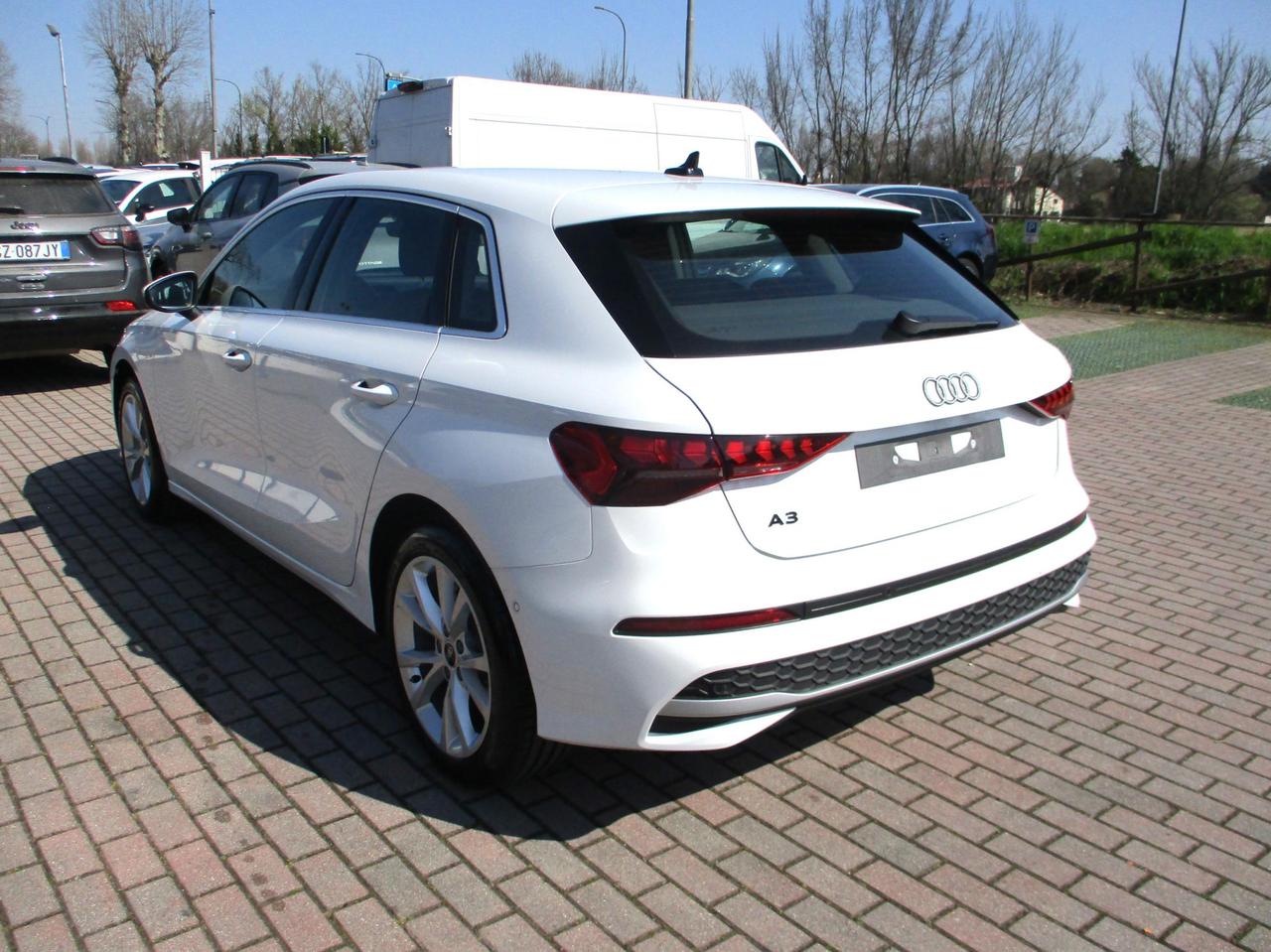 Audi A3 Sportback 1.5 tfsi mhev Business Advanced 116cv s-tronic - OK Neopatentati