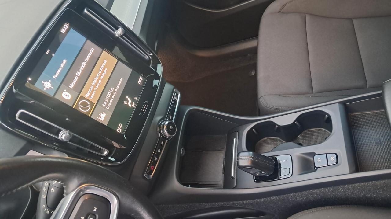 Volvo XC40 T4 Recharge Plug-in Hybrid R-design