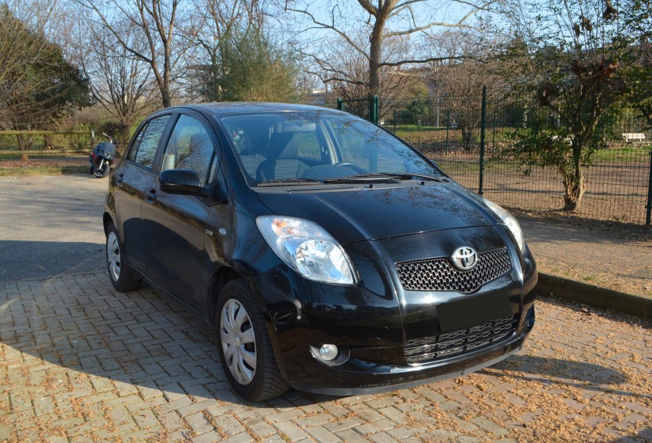 Toyota Yaris 1.4 D-4D 5 porte Navi