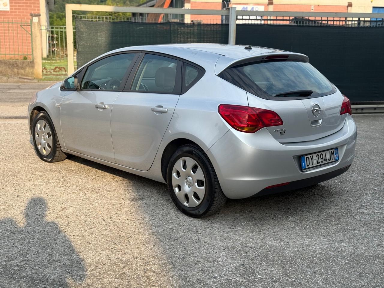 Opel Astra 1.8 16V VVT 5 porte Cosmo