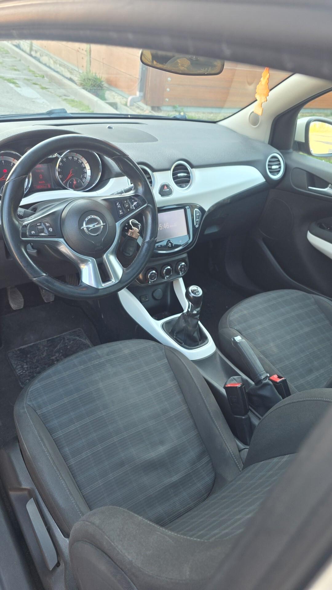 Opel Adam 1.4 87 CV GPL anno 2015
