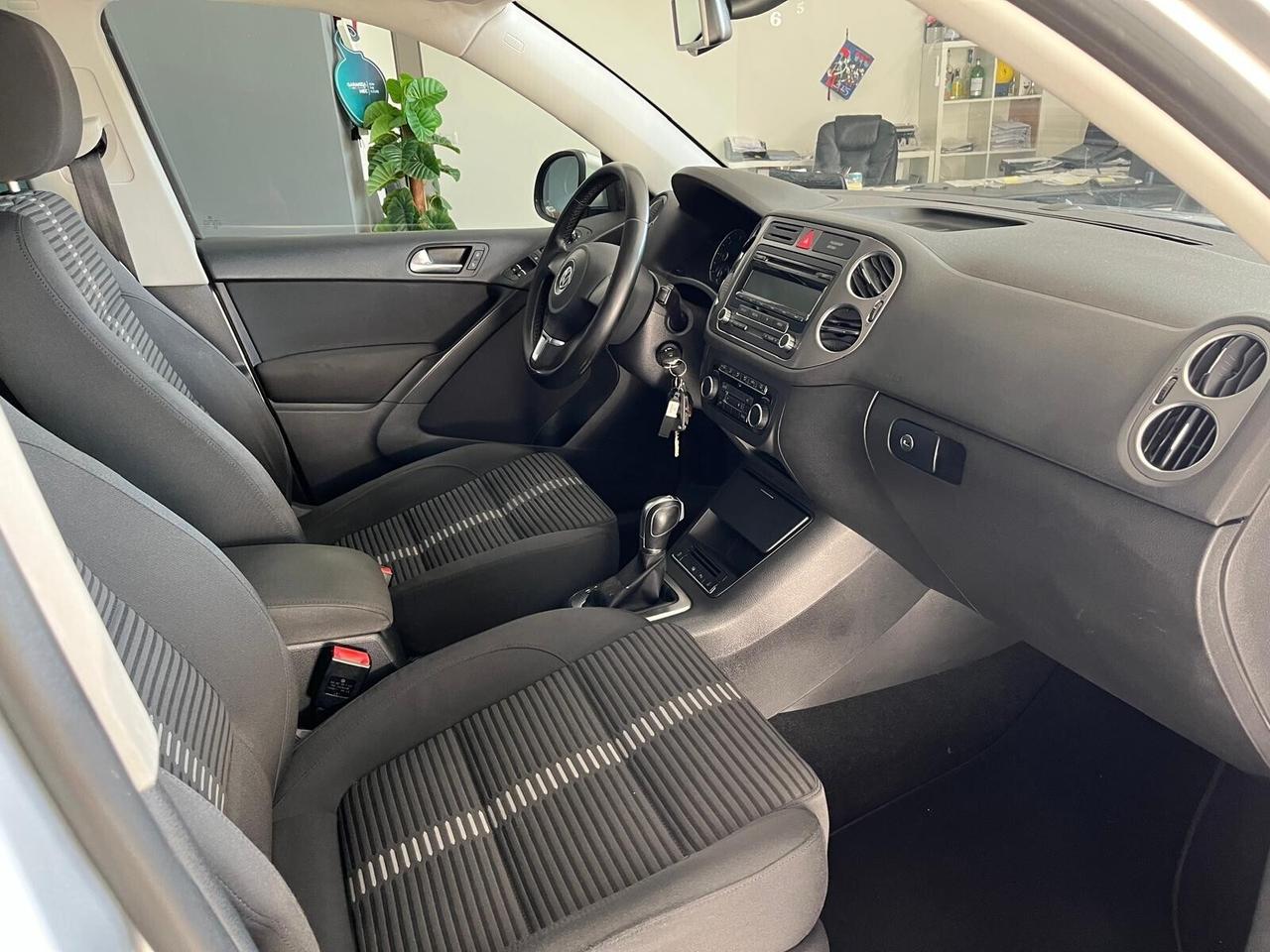 Volkswagen Tiguan 2.0 TDI DPF 4MOTION DSG Sport &