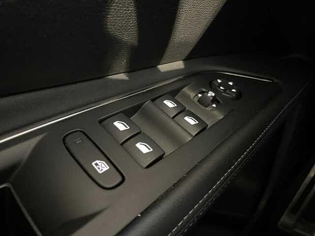 Peugeot 5008 1.5D 130CV EAT8 Crossway - IVA ESPOSTA/NEOPATENTATI