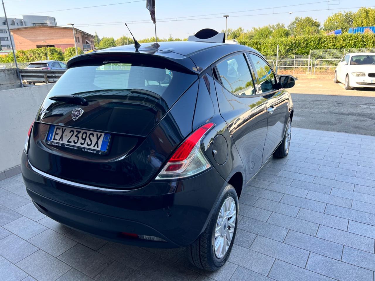 Lancia Ypsilon 0.9 TwinAir 85 CV 5 porte Metano Ecochic Gold